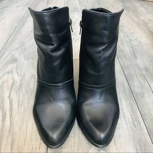 EUC M4DE Black Booties